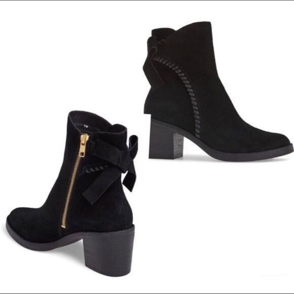 Ugg Fiase Whipstitched Suede‎ Leather Bow Boots 9.5 Heeled Booties Ankle Black - Picture 1 of 9